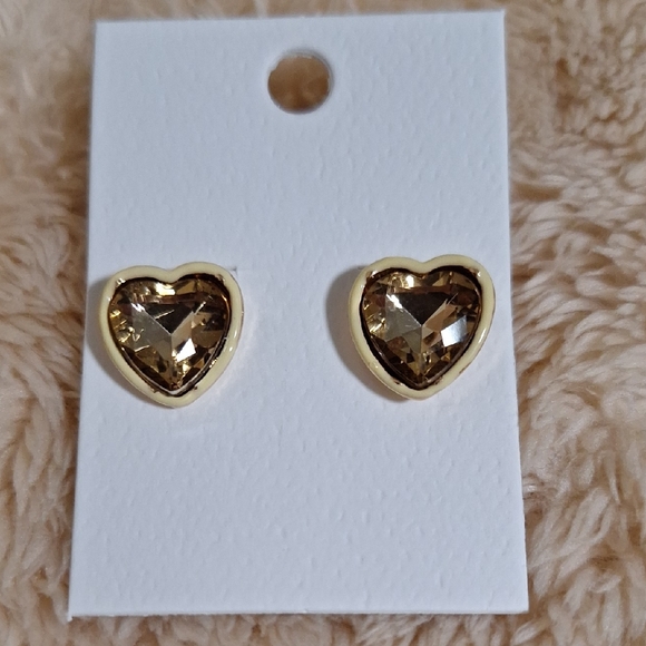 Jewelry - Elegant Gold Heart Earrings